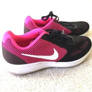 Nike Revolution 3 Running Shoe